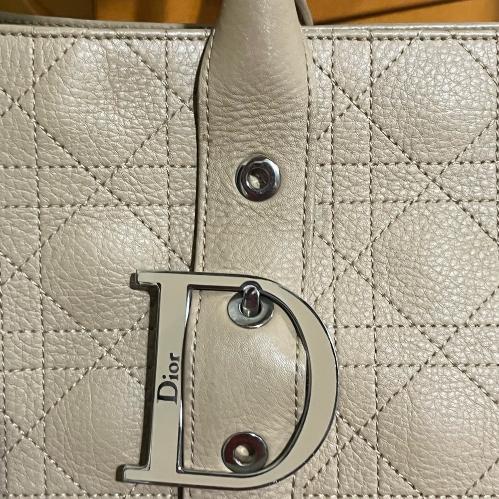 Dior Cannage tote - Picture 4 of 17